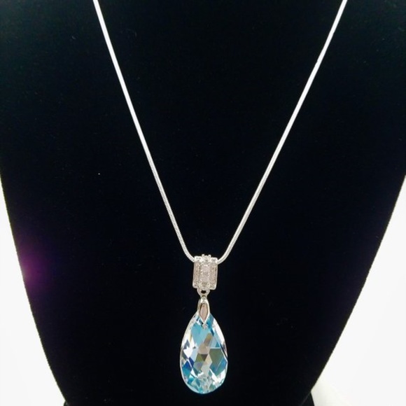 Swarovski Crystals Necklace - Picture 1 of 4